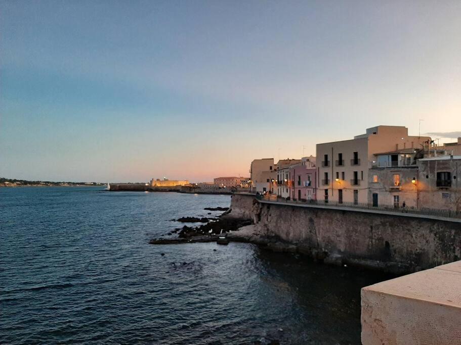 Casa Noa, Il Tuo Appartamento Nel Cuore Di Ortigia Siraküza Dış mekan fotoğraf